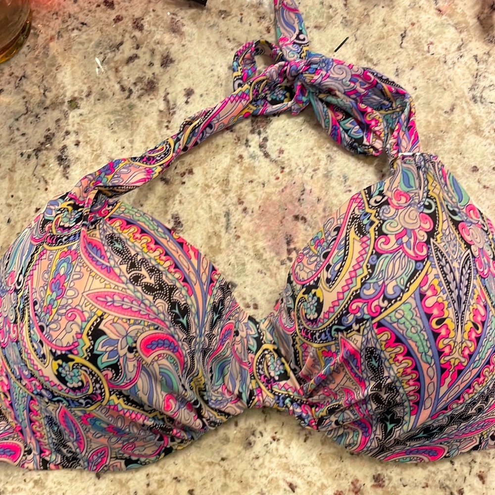 Victoria’s Secret bikini